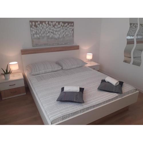 Apartment & Rooms Riva