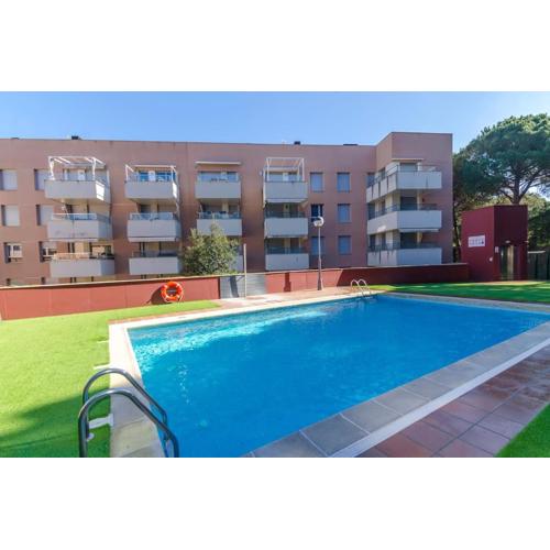 Apartment Sa Boadella con piscina y garaje close to the Beach