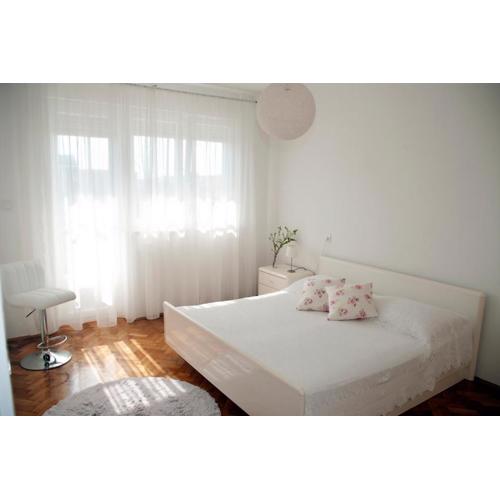 Apartment Sibenik with free parking