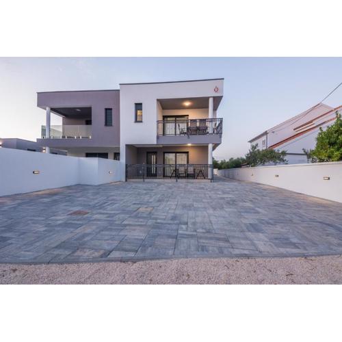 Apartment Spanic 1