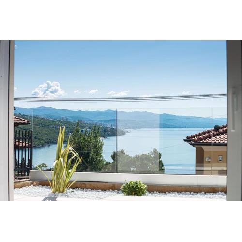 Apartment Starfish with private pool and magnificent sea view