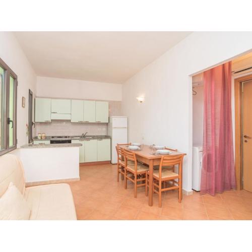 Apartment Stella con piscina comune - REI100 by Interhome