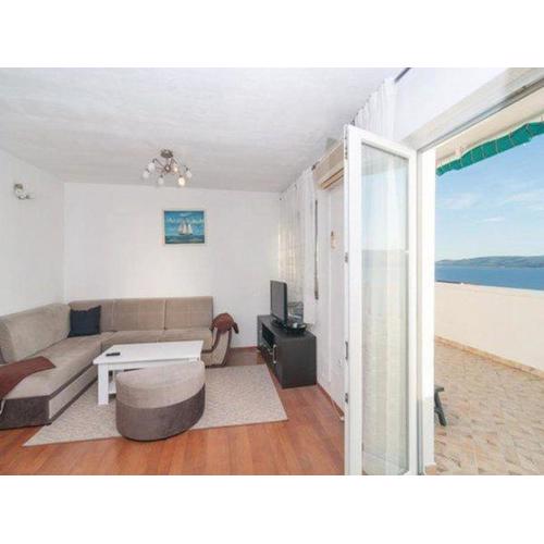 Apartment Stipic Omis - Three Bedroom Apartment with Terrace