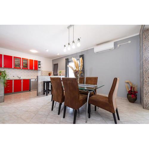 Apartment Thalia