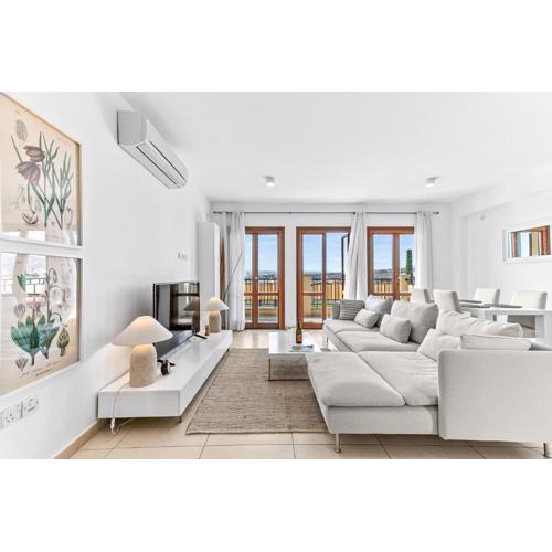 Apartment Theia with sea and sunset views, the Resort in Aphrodite Hills