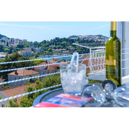 Apartment Tija Two Bedroom Apartment with Balcony and Partial Sea View