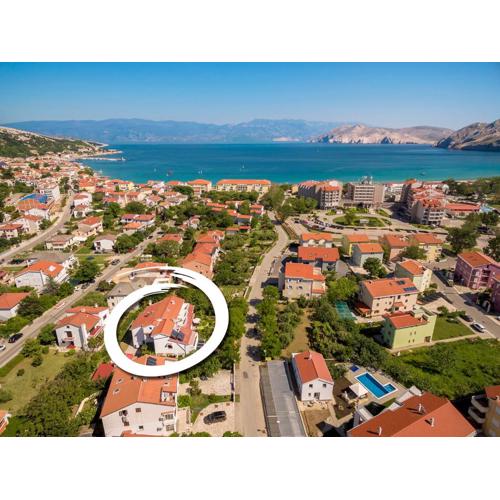 Apartment Tomasic with Terrace