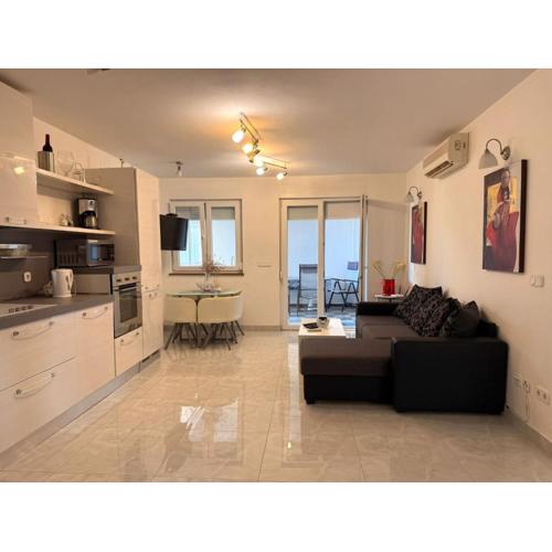 Apartment Tomi