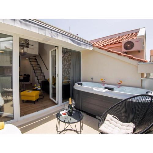 Apartment Velvet - Studio Apartment with Hot Tub