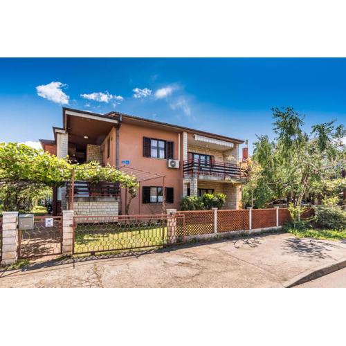 Apartment Vesna Komunela