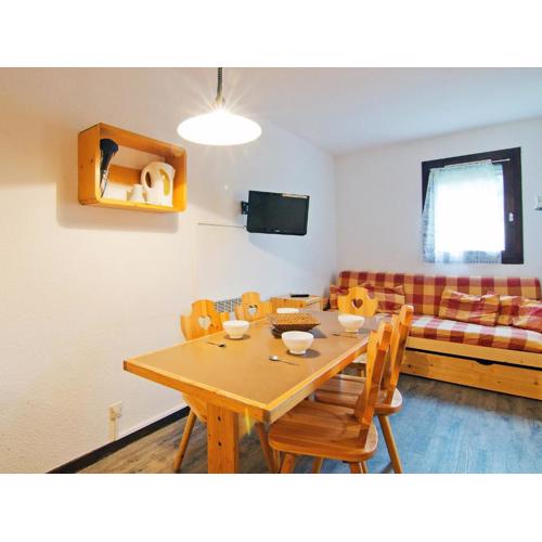 Apartment Villaret 317 by Interhome