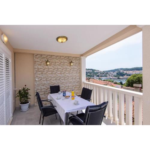 Apartment Violeta 1 with private terrace