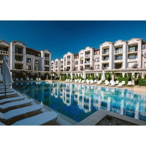 Apartment White dolphin GreeenLife