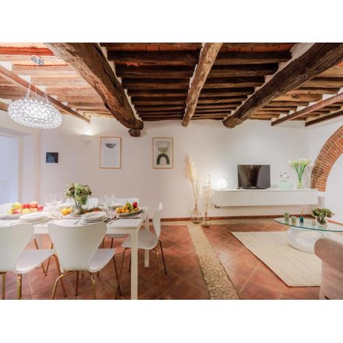Apartment with Courtyard Sanctuary