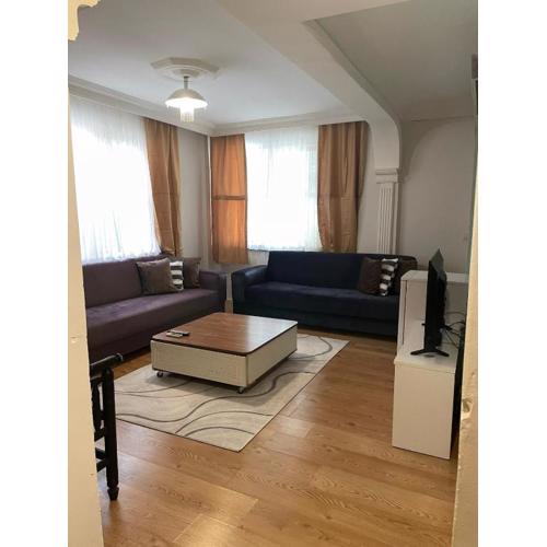 apartment with garden 9 km from the airport