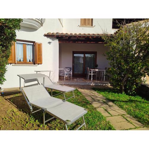 Apartment with garden