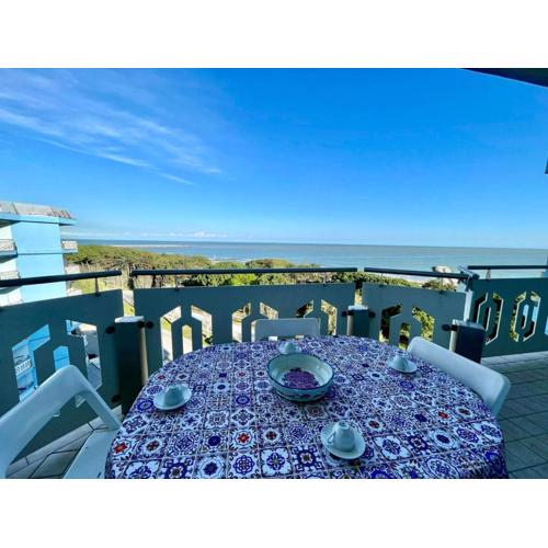 Apartment With Pool And Sea View by Beahost Rentals