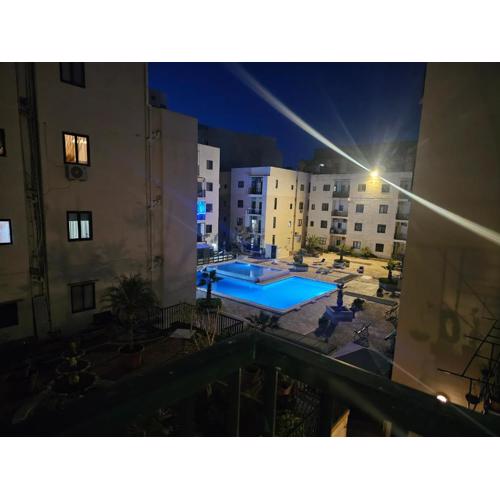 Apartment with pool
