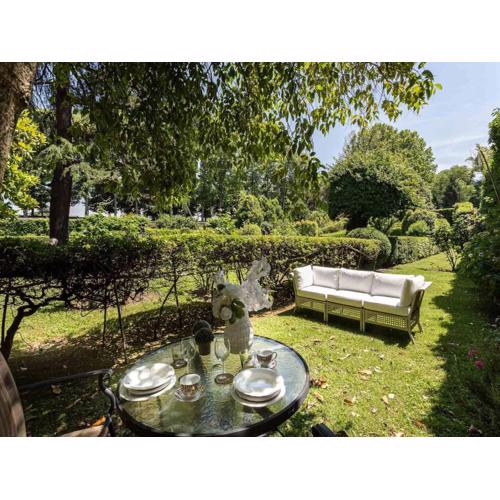 Apartment with Private Garden