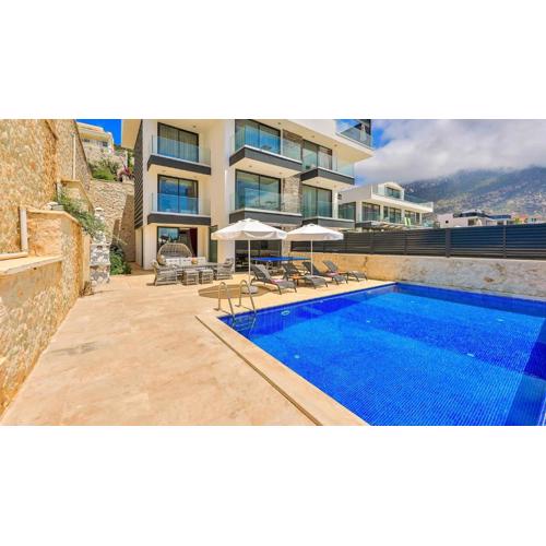 Apartment with Private Pool - 6337