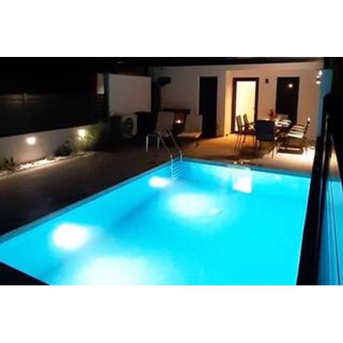Apartment with private pool