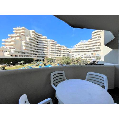 Apartment with sea views in Benalbeach