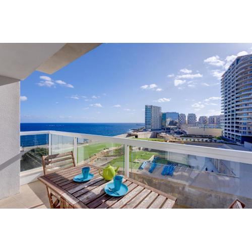Apartment with Stunning Seaviews