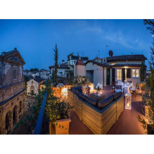 Apartment with Terrace in Lucca City Centre