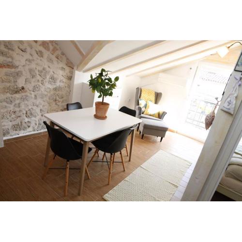 Apartment with terrace in the center od Vodice
