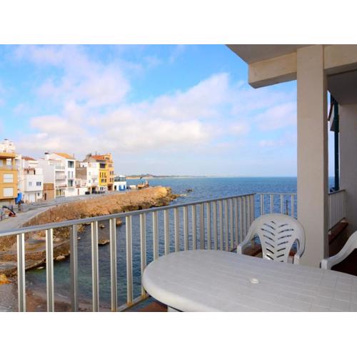 Apartment with three rooms in Lescala