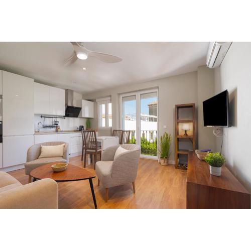 Apartment with views -Santa Isabel Square- 2Bd1Bth