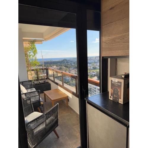 Apartment with views near Puerto Banús
