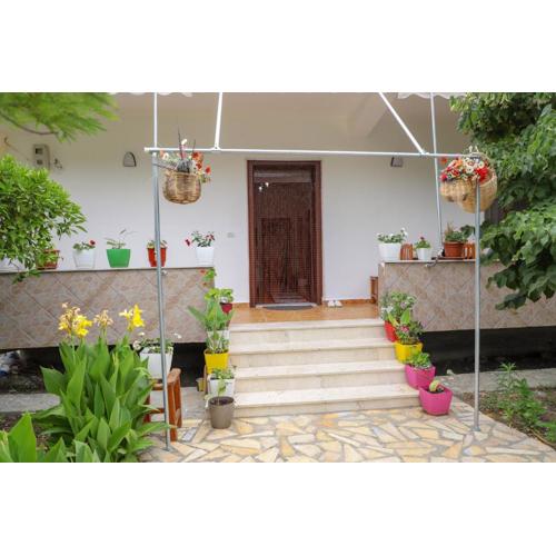 Apartment Xheison
