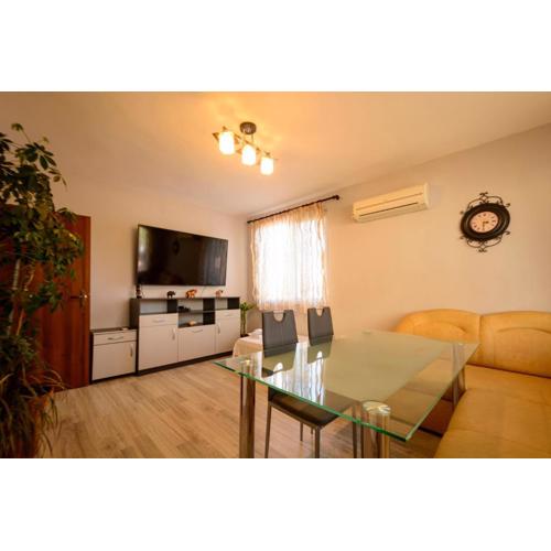 Apartment Yanevi