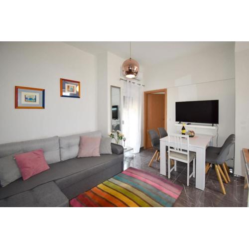 Apartment Yelena Rose West