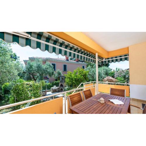 Apartment Zmak with Terrace