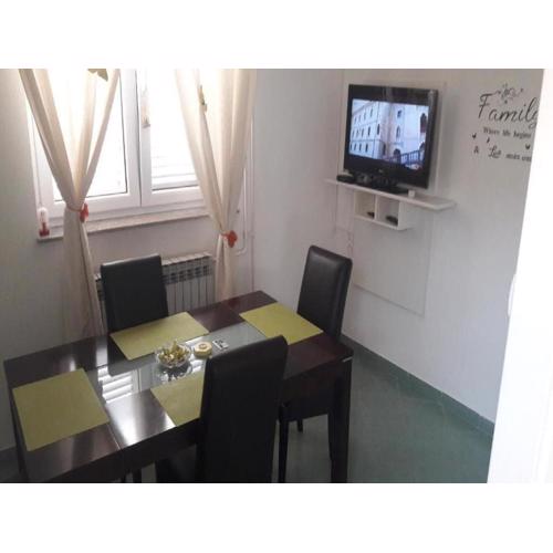 Apartments Amalia - Two Bedroom Apartment with Terrace