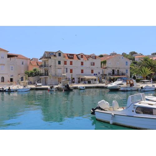 Apartments and rooms by the sea Trogir - 22597