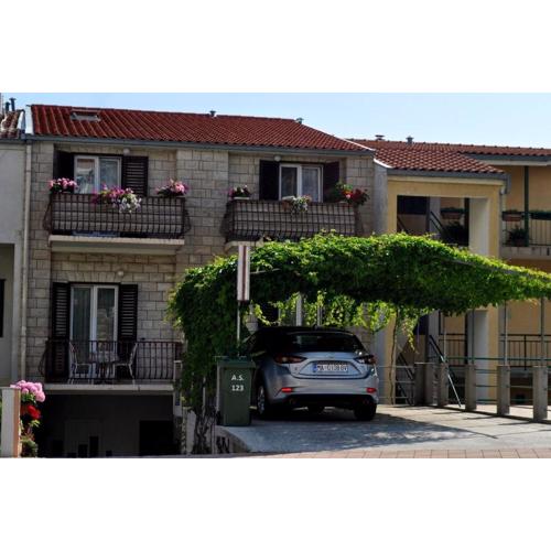 Apartments and Rooms Ljuba