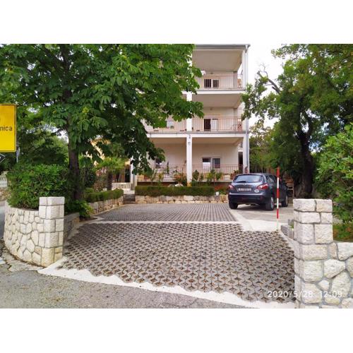 Apartments and rooms with parking space Novi Vinodolski - 19860