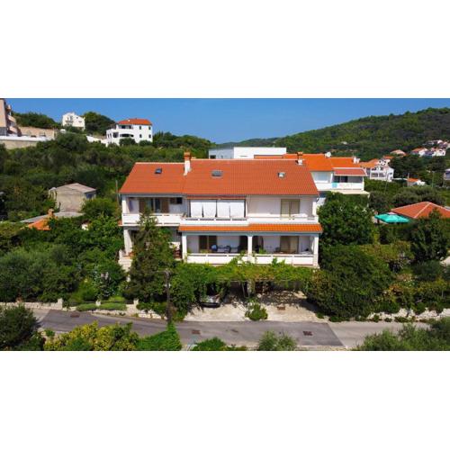 Apartments and rooms with parking space Palit, Rab - 21755