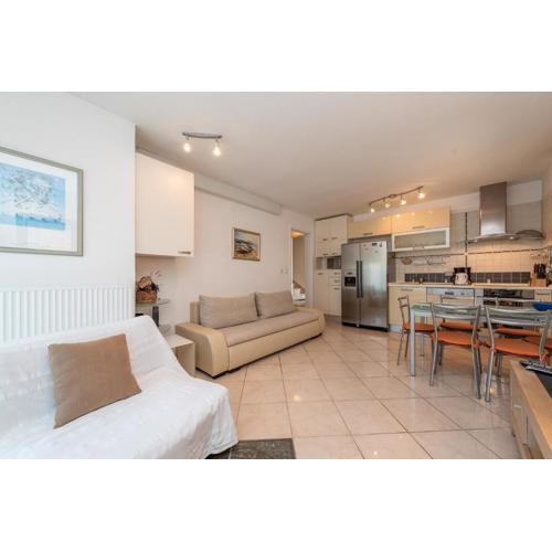 Apartments Babin - Holly