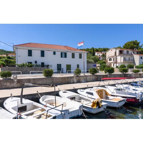 Apartments by the sea Arbanija, Ciovo - 16762