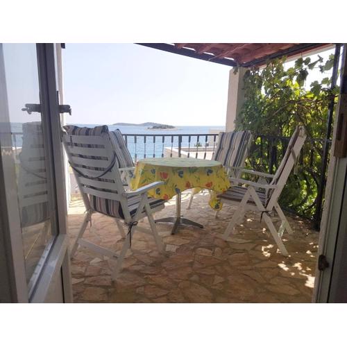 Apartments by the sea Rogoznica - 23439