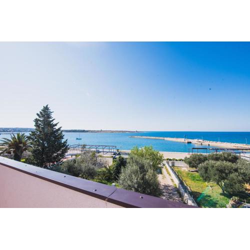 Apartments by the sea Semy