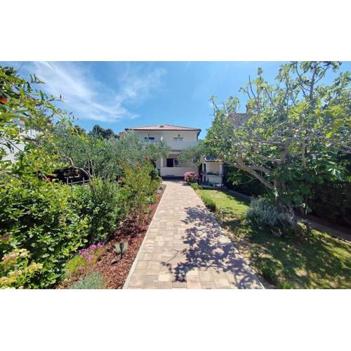 Apartments by the sea Supetarska Draga - Donja, Rab - 23377
