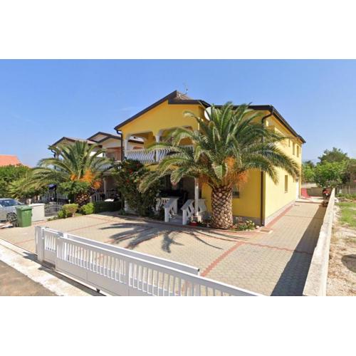 Apartments by the sea Vir - 22235