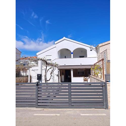 Apartments by the sea Vir - 23753