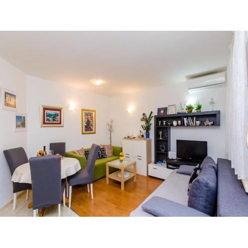 Apartments Captain - Superior One Bedroom Apartment with Terrace 4 Adults