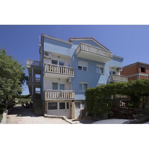 Apartments Crnjac